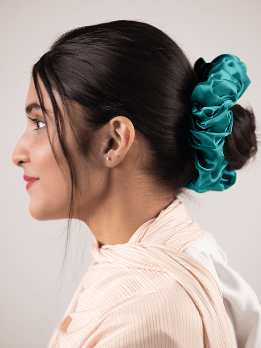 Silk Scrunchie in Turquoise